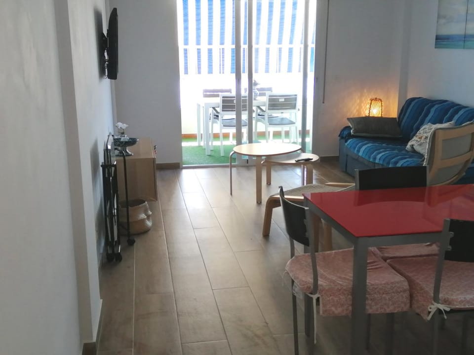 Bonito piso en primera línea de playa Apartment in Costa Tropical