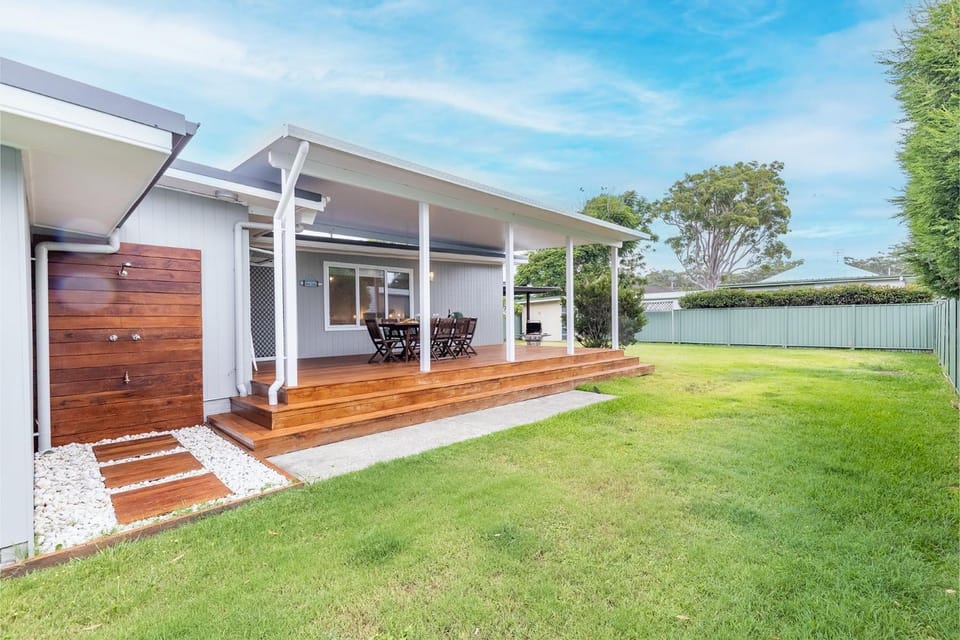 Shoalz Renovated Cottage and Boat Parking Apartment in Shoal Bay