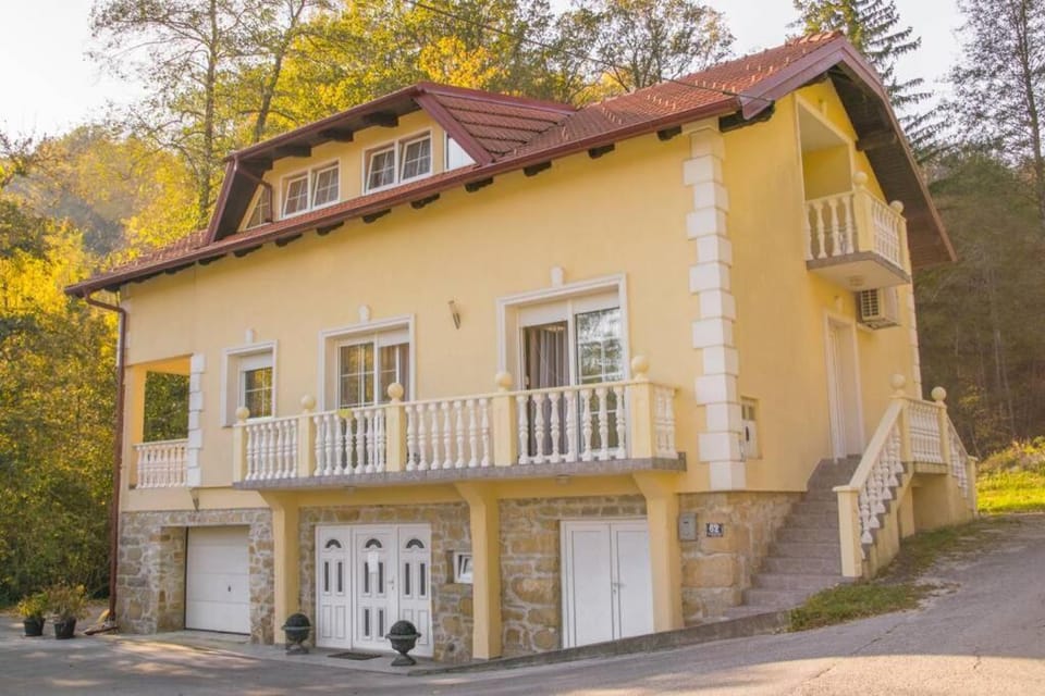 Property building, Spring, Day