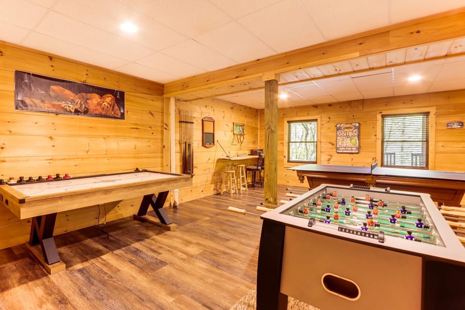 Lakeside Cabin: Game Room, Dock, Orchard, Wineries Cabin in Georgia