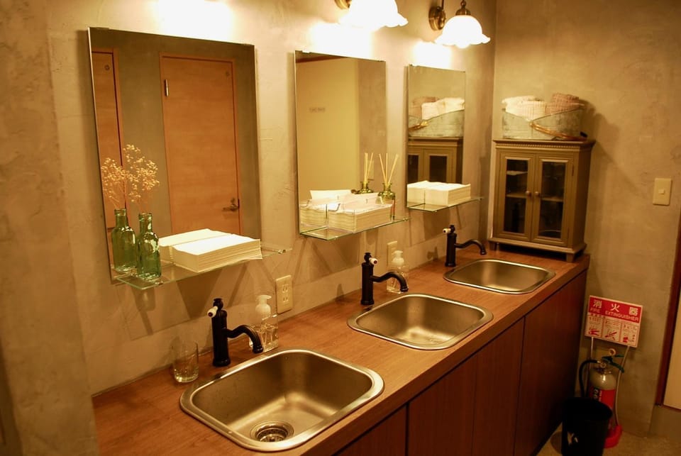 Toilet, Bathroom