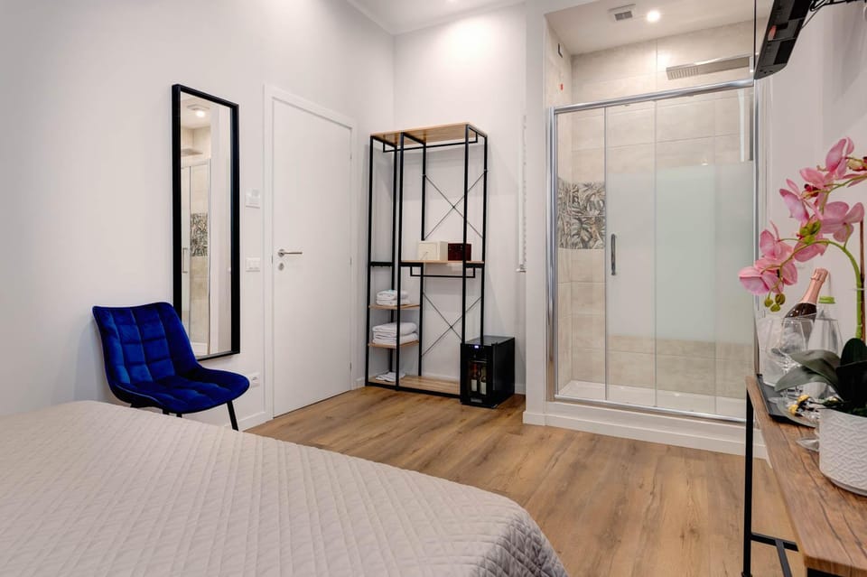 Bathroom, Photo of the whole room, wardrobe