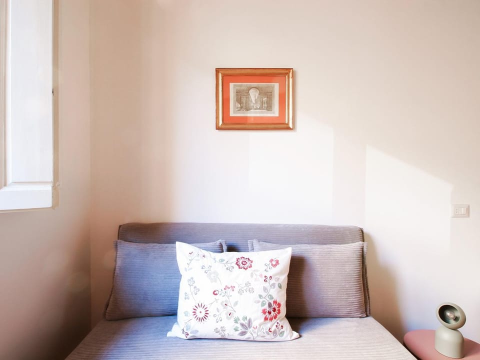 Spacious apartment by Duomo Apartment in Florence