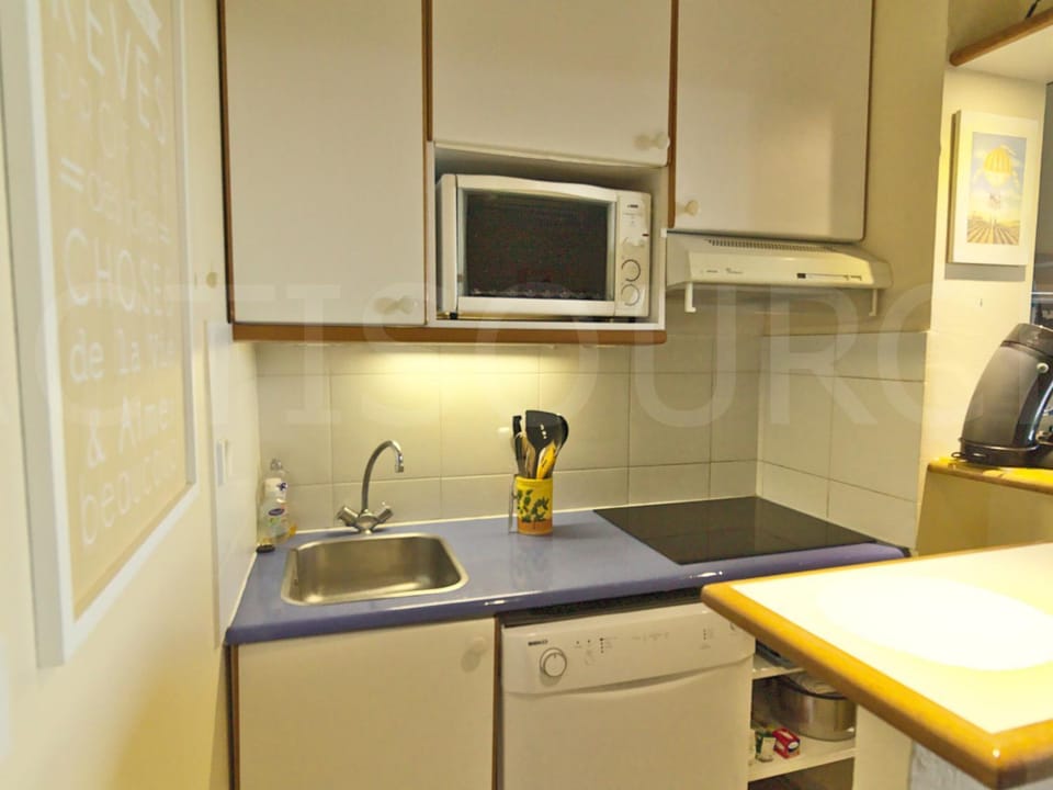 Cap Esterel : 2 pièces jardin, accès piscines Apartment in Saint-Raphael