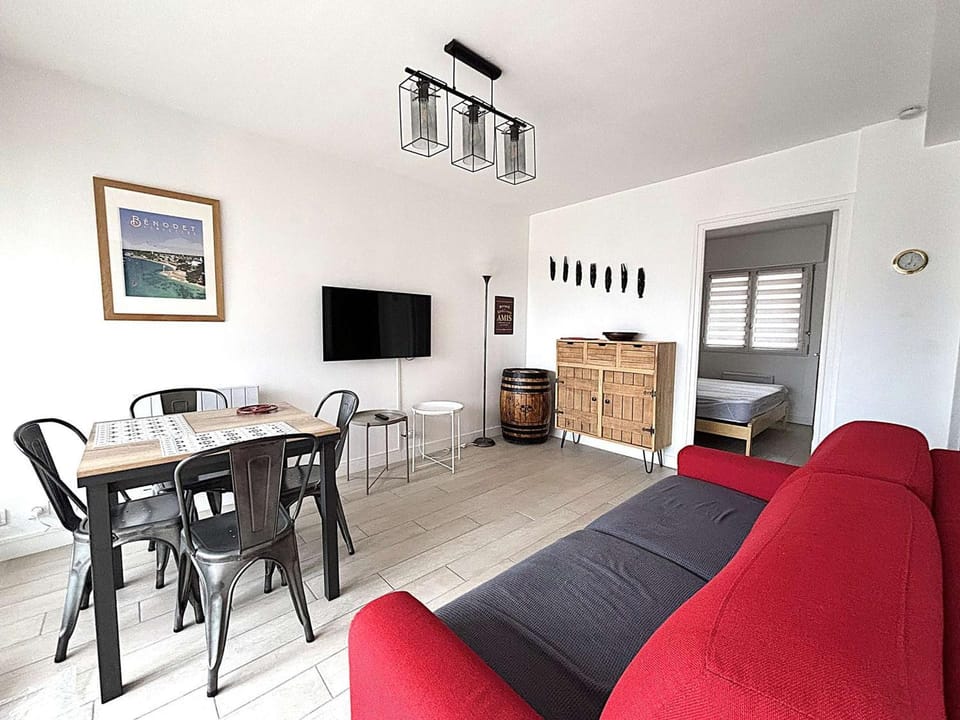 Appartement T2 à Bénodet, refait à neuf, balcon, plage à pied, parking, classé 2 étoiles - FR-1-481-64 Apartment in Bénodet