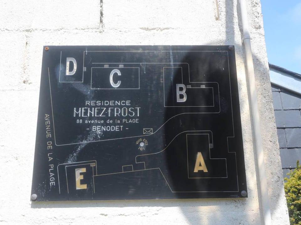 Appartement T2 à Bénodet, refait à neuf, balcon, plage à pied, parking, classé 2 étoiles - FR-1-481-64 Apartment in Bénodet