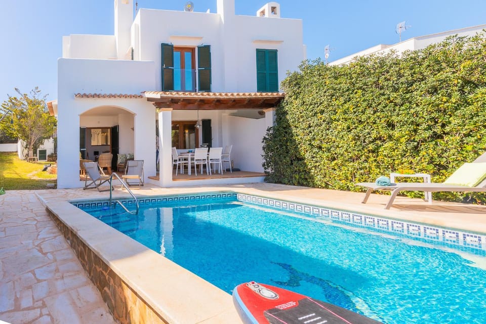Property building, Swimming pool, Swimming pool