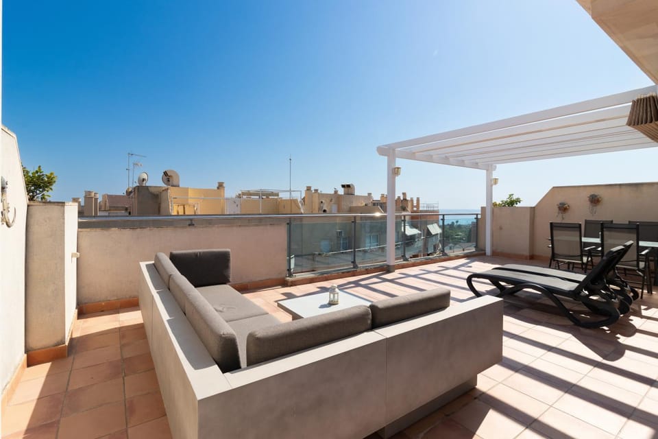 View (from property/room), Balcony/Terrace, Seating area