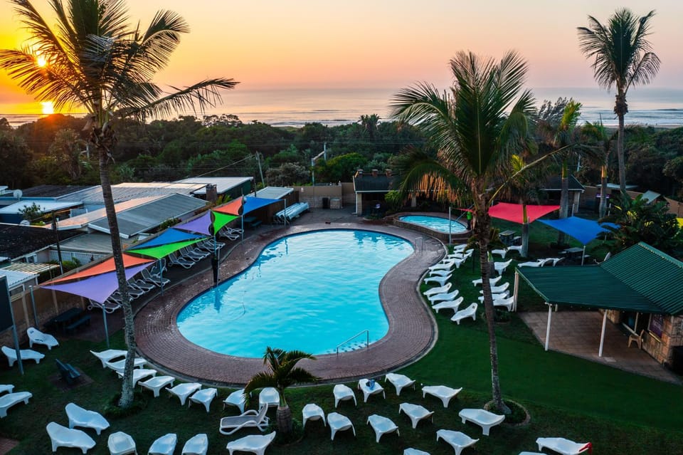 Swimming pool, sunbed