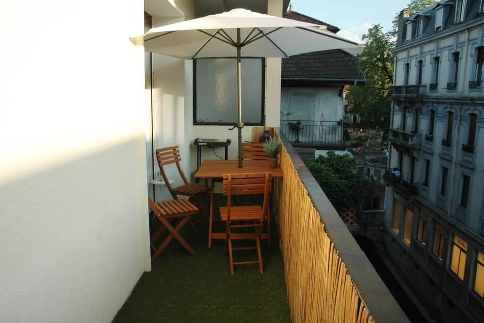 LE GRUFFAZ - Hyper centre, Balcon sur canal Apartment in Annecy