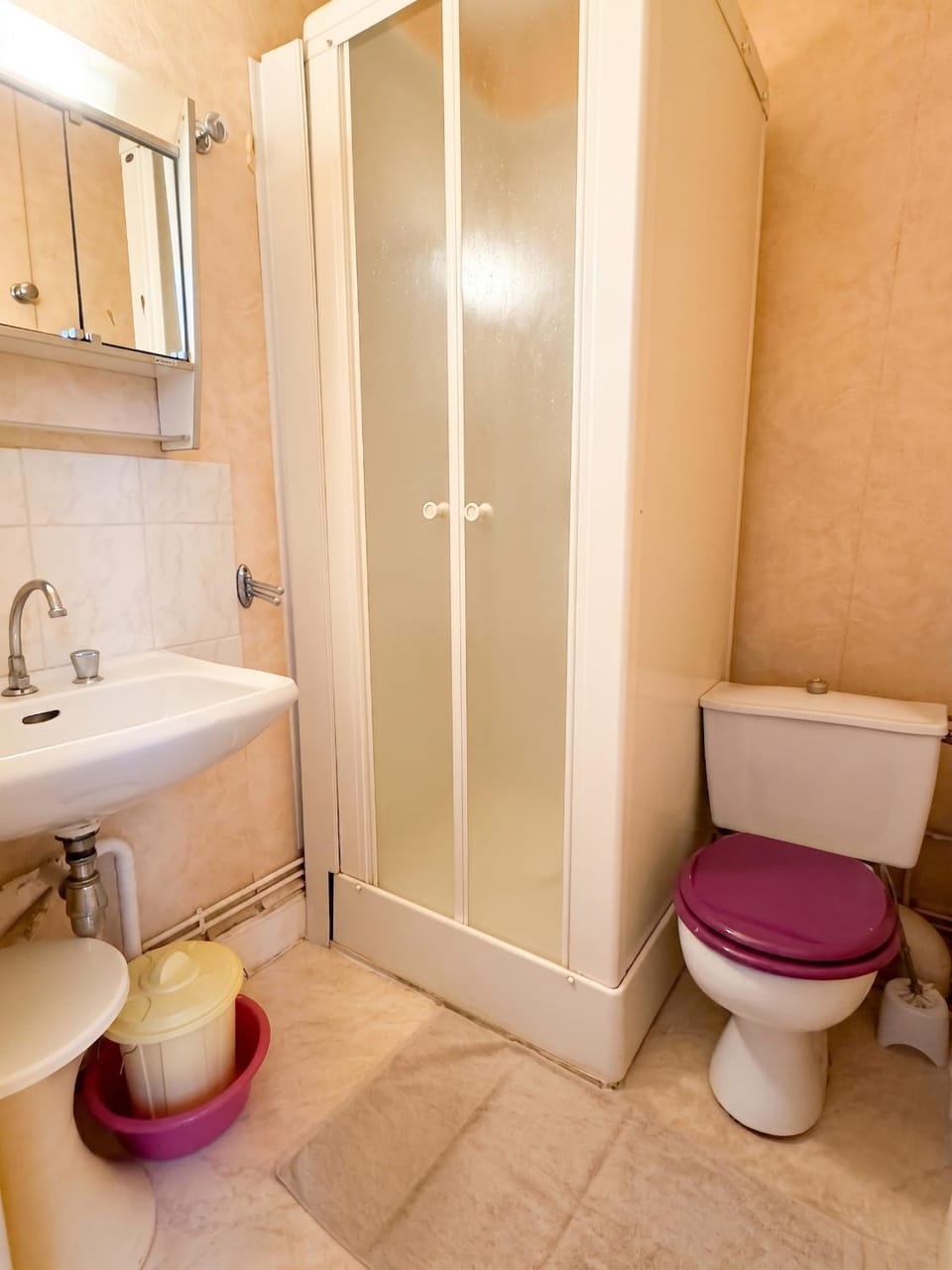 Studio confort à Néris-les-Bains - 18 m² avec jardin Apartment in Auvergne-Rhône-Alpes