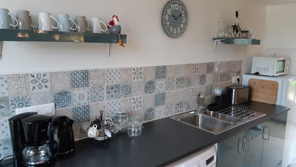 Coffee/tea facilities, Kitchen or kitchenette