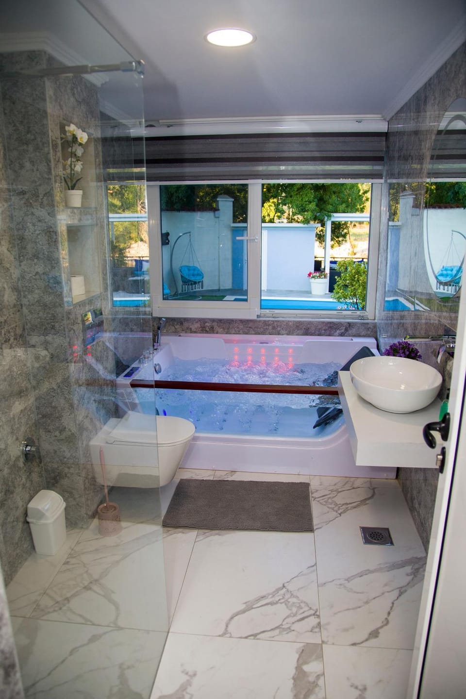 Hot Tub, Bathroom, Bath