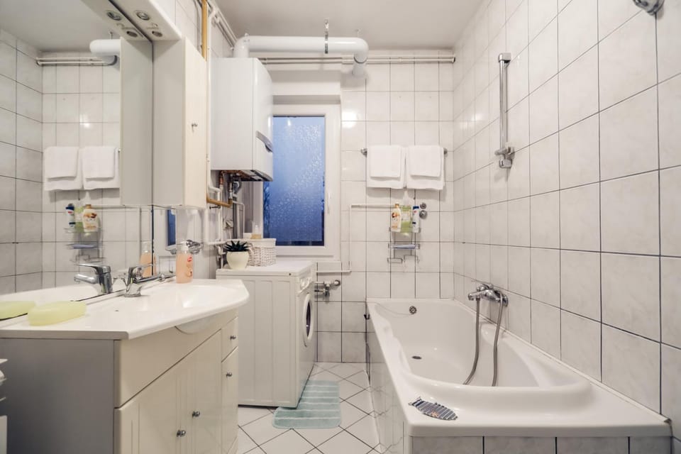 Bathroom, Bath