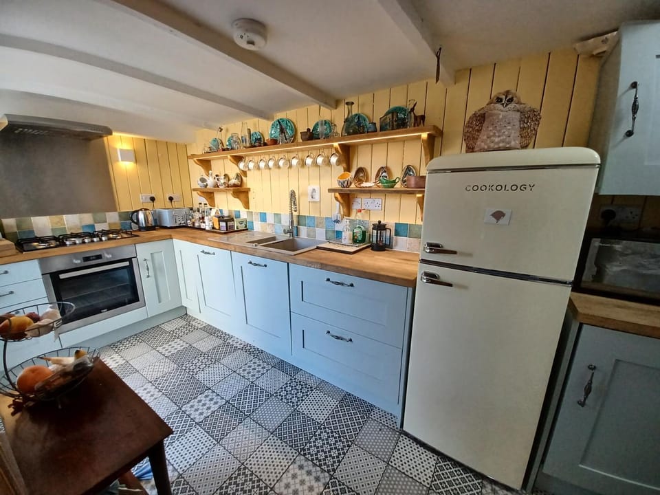 Coffee/tea facilities, Kitchen or kitchenette, pet friendly, stove, toaster