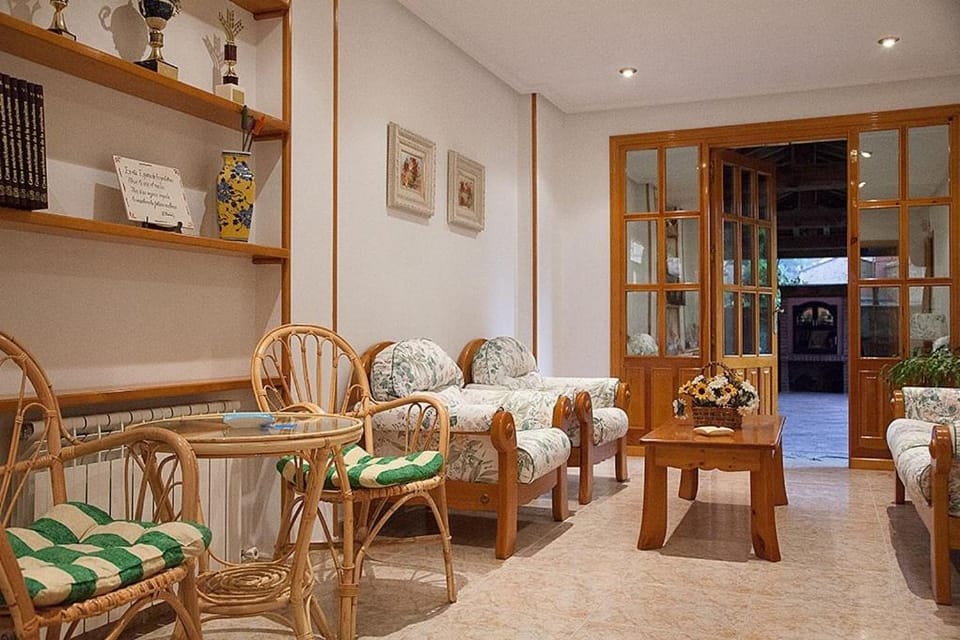 Lobby or reception, Lounge or bar
