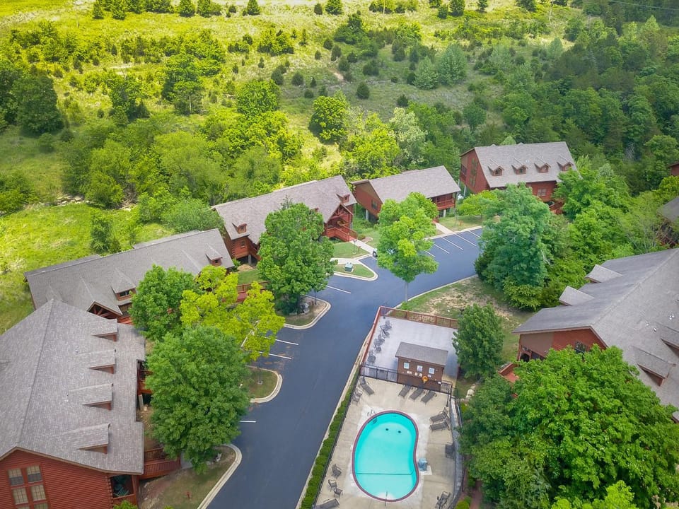 Bird's eye view, Swimming pool