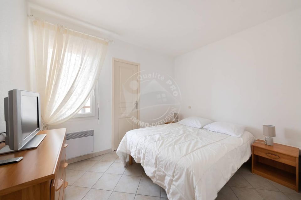 AS14627 - P3 au coeur du Centre Ville avec parking privé Apartment in Le Grau-du-Roi