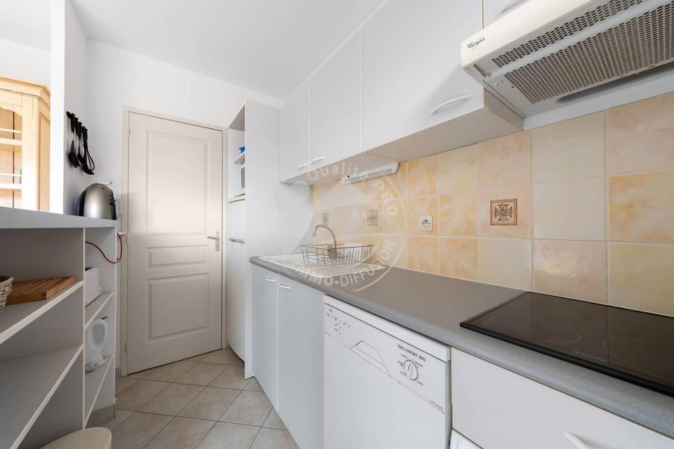 AS14627 - P3 au coeur du Centre Ville avec parking privé Apartment in Le Grau-du-Roi