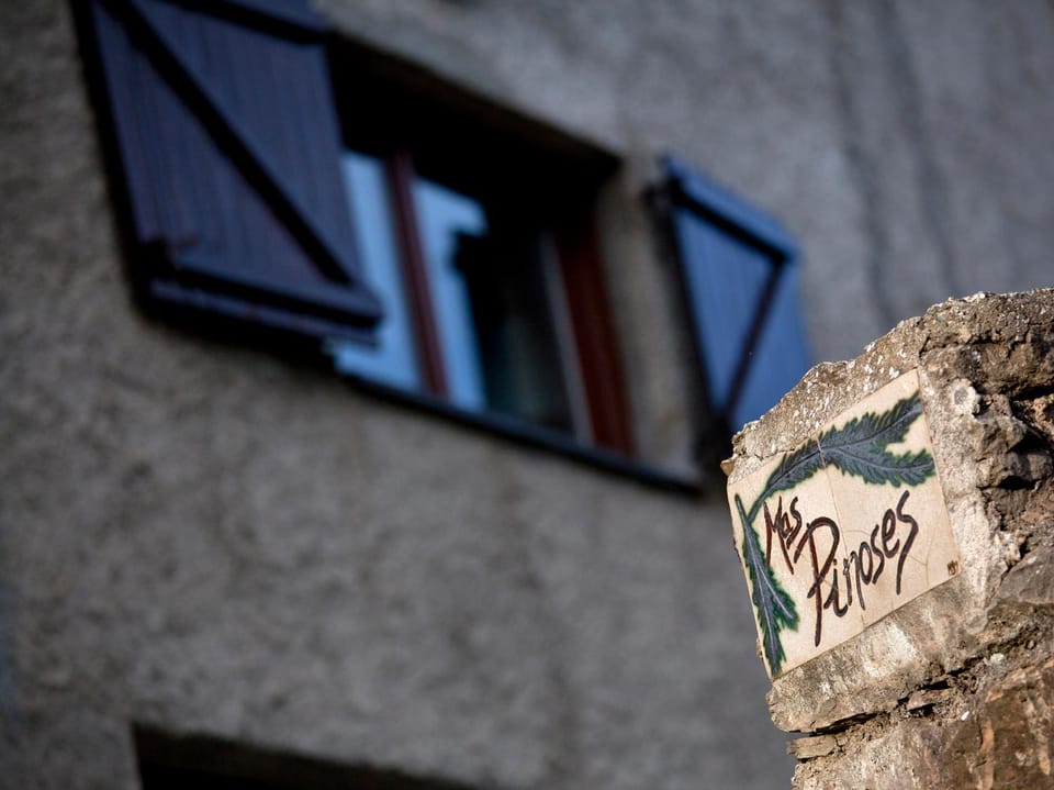 Facade/entrance, Logo/Certificate/Sign