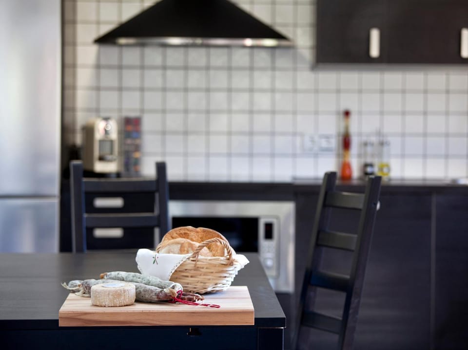 Kitchen or kitchenette, Food and drinks, Food, kitchen