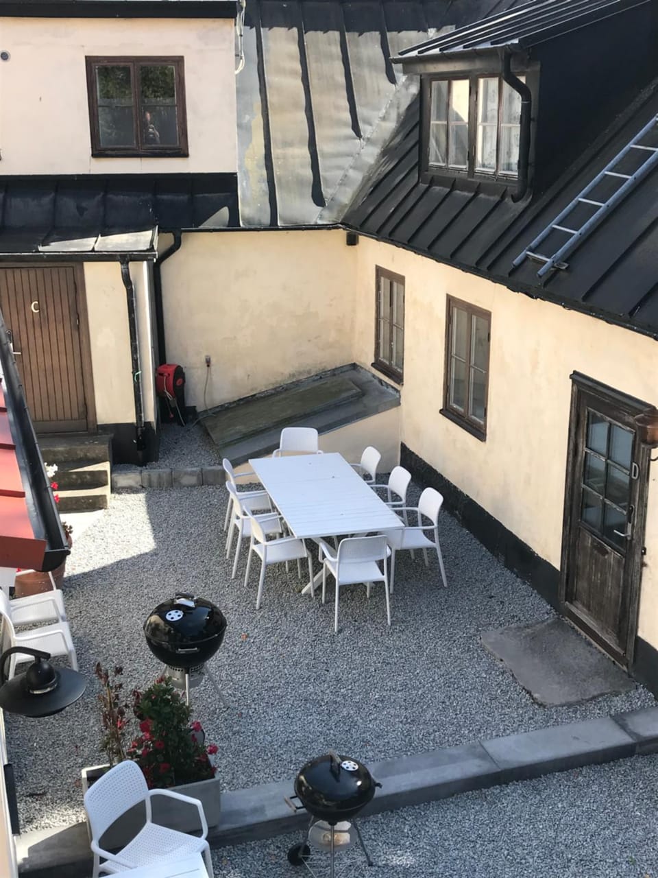 Patio, BBQ facilities