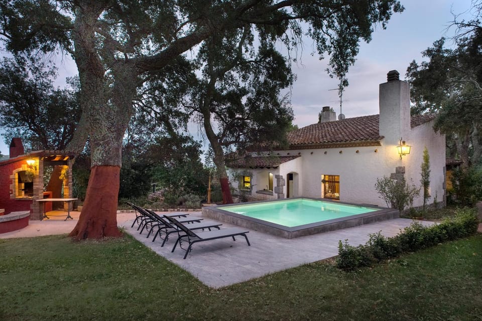 Property building, Garden, Swimming pool, Swimming pool