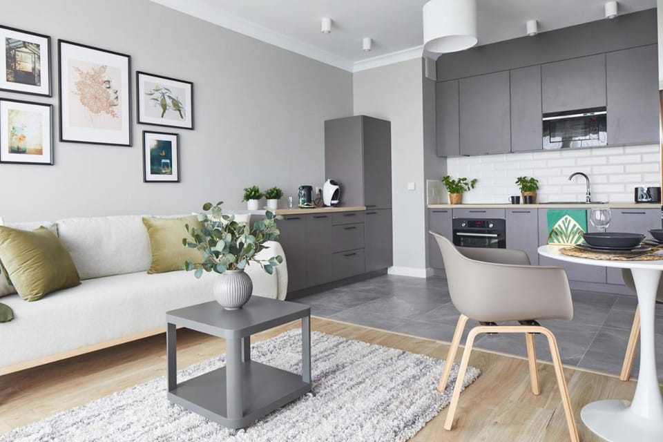 Kitchen or kitchenette, Living room, Seating area, Dining area
