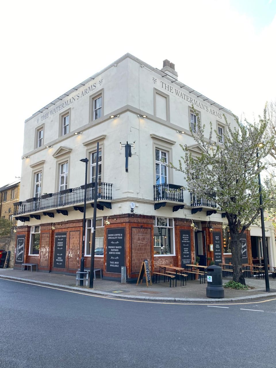 Property building, Street view, Location