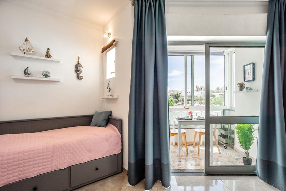 Bed, View (from property/room), Balcony/Terrace, Living room, Seating area