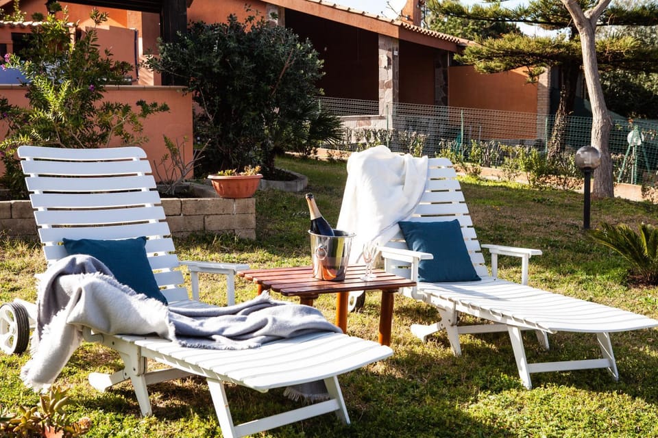 Garden view, sunbed
