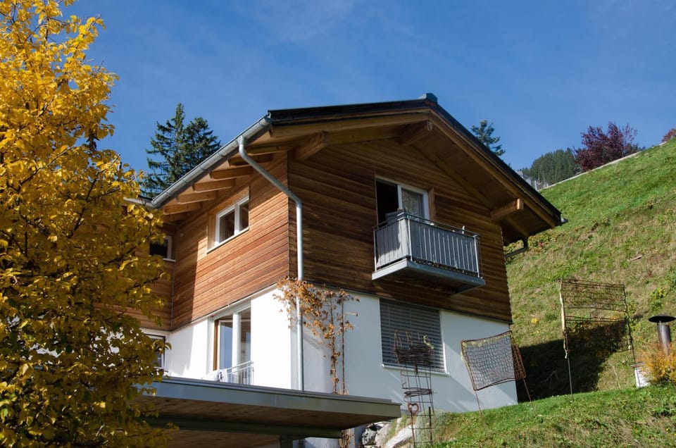 Property building, Facade/entrance, Balcony/Terrace