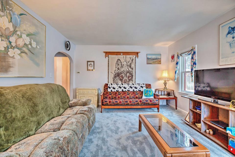 Cozy Cedarburg House - Walk to Historic Downtown! House in Cedarburg