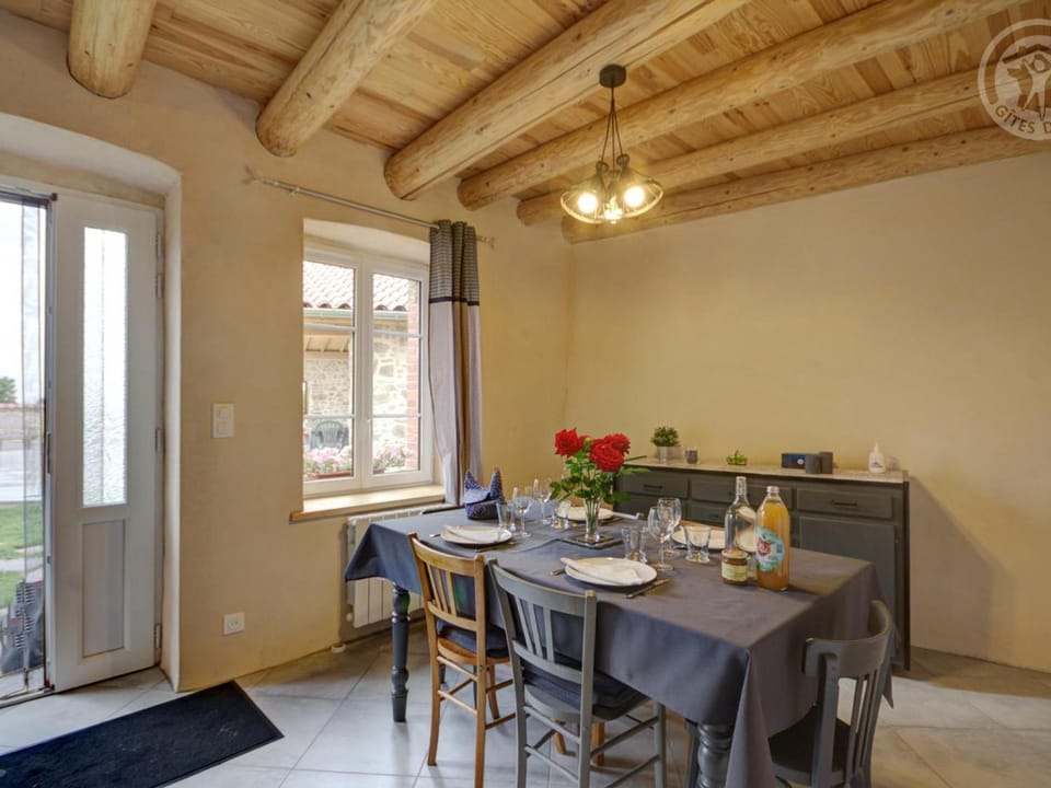 Maison de charme 6 pers, nature et randonnées - FR-1-496-206 House in Auvergne-Rhône-Alpes
