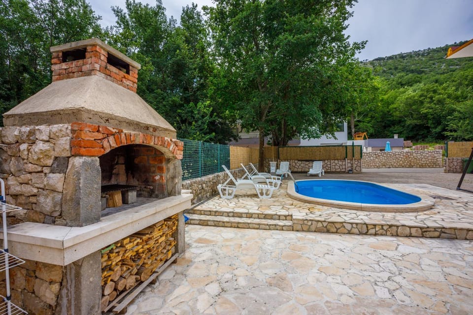 BBQ facilities, Pool view, Swimming pool