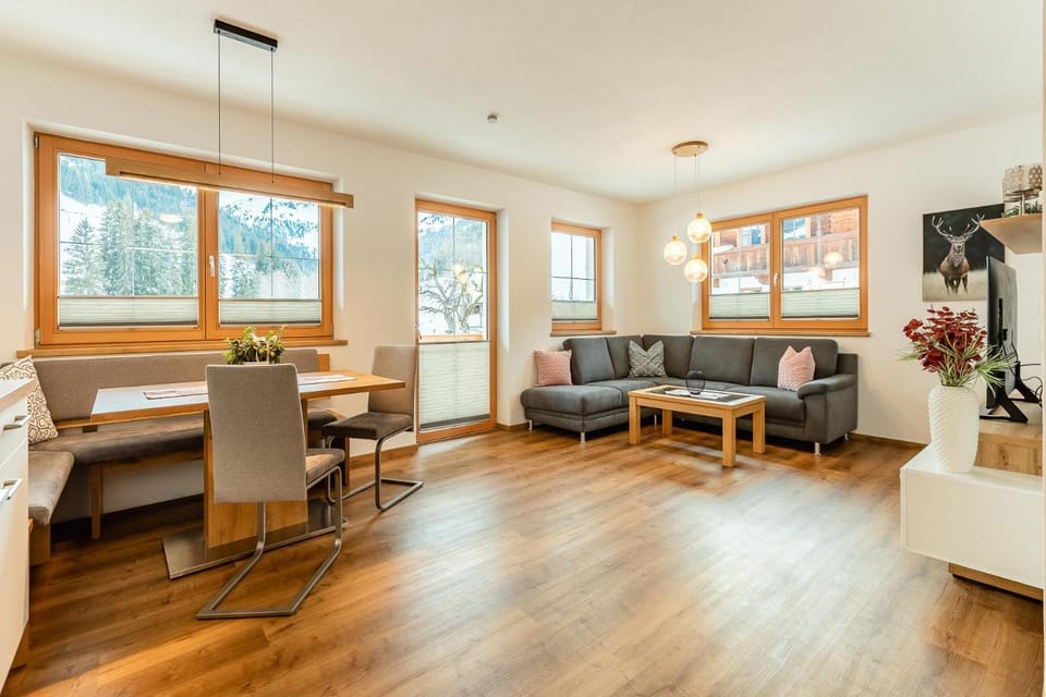 Staff, Kitchen or kitchenette, Living room, kitchen