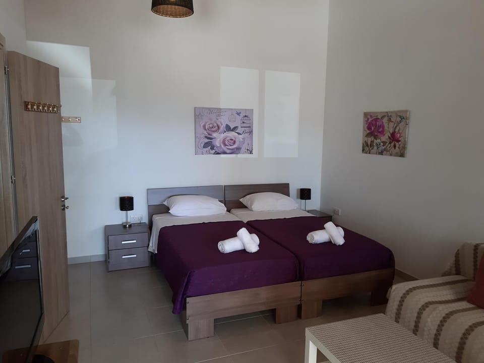 ZORBAS Sea View No 5 Apartment in Larnaca