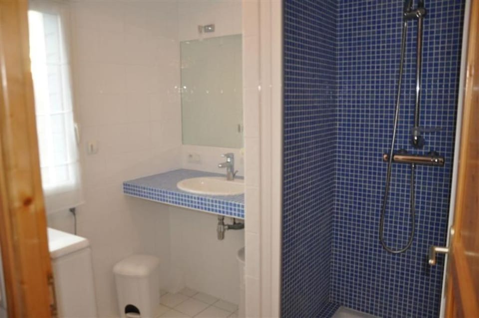 Maison 4 personnes à 100m de la plage de la Grève Rose à TREGASTEL - Ref 142 Villa in Trégastel