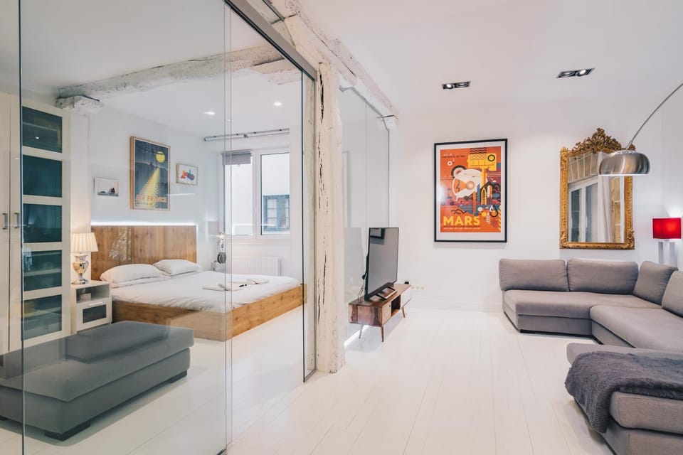 Living room, Photo of the whole room