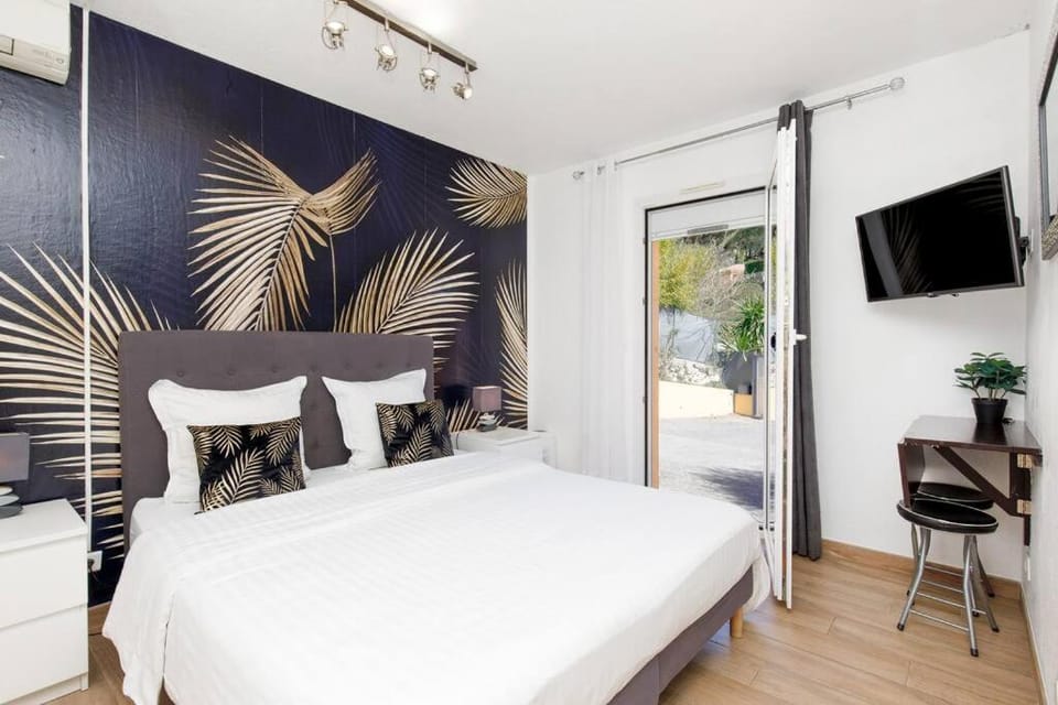 Studio au calme, avec terrasse et parking à Eze village Apartment in Eze