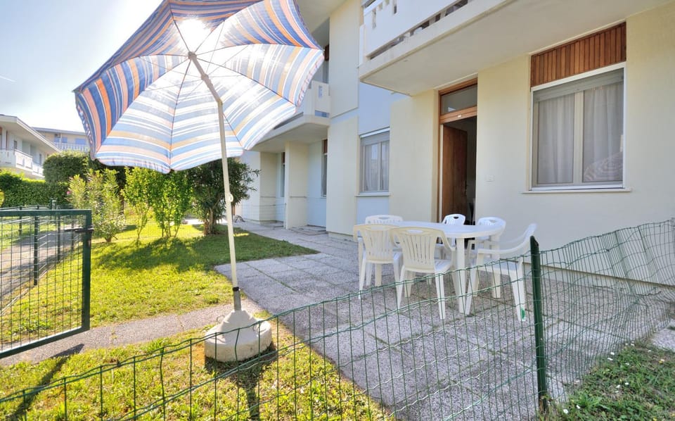 Property building, Garden, Garden