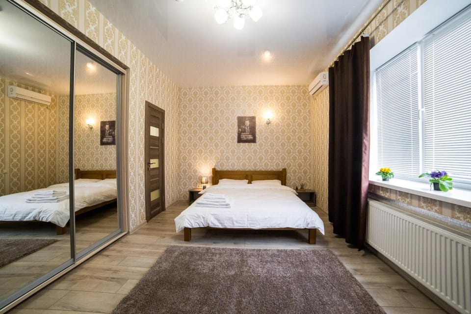 HOLLYWOOD Hotel in Ukraine