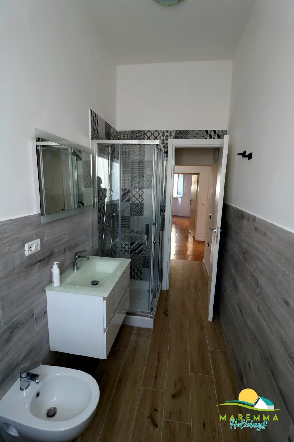 Shower, Bathroom, towels