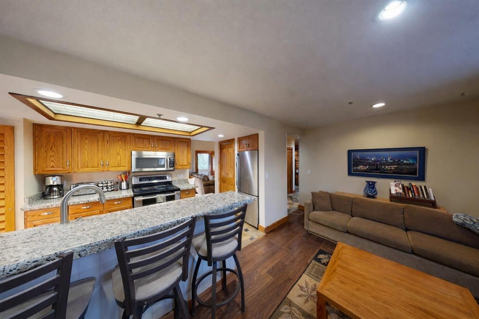 Lakeside Cabin 1687 home Cabin in Park City