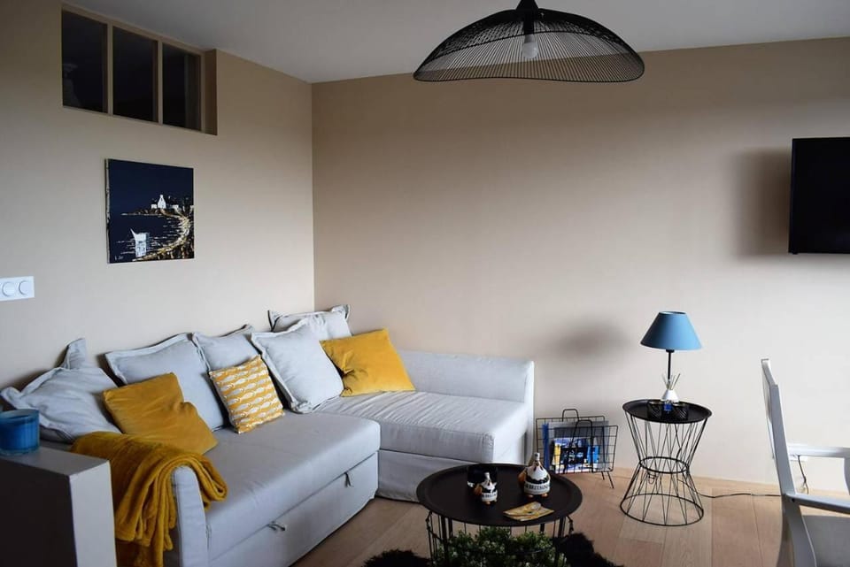 Appartement entièrement rénové avec SUPERBE VUE sur la Baie Sainte-Anne à TREGASTEL - Ref 96 Apartment in Trégastel