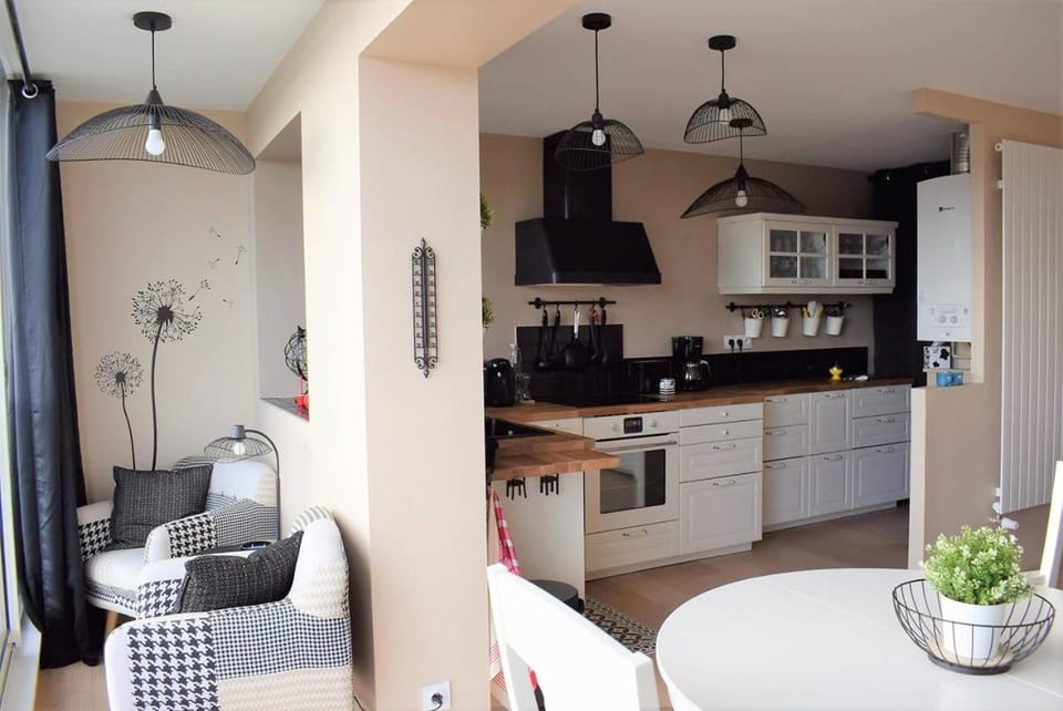 Appartement entièrement rénové avec SUPERBE VUE sur la Baie Sainte-Anne à TREGASTEL - Ref 96 Apartment in Trégastel