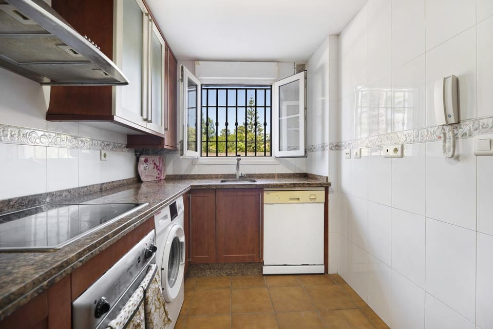Kitchen or kitchenette, Living room