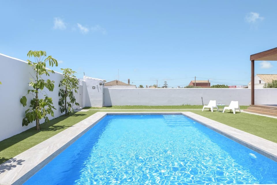 Property building, Swimming pool