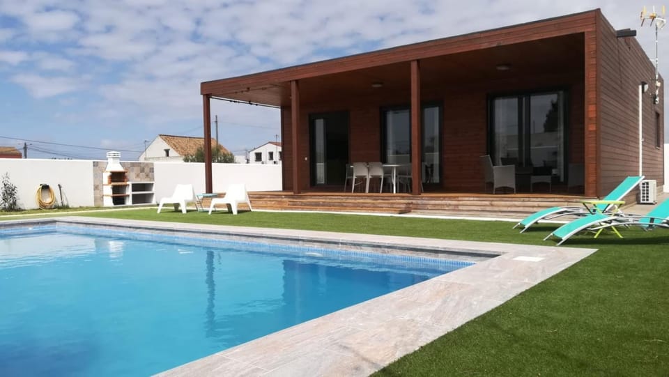 Property building, Swimming pool
