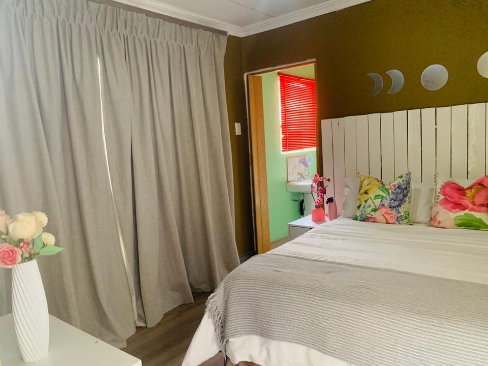SURVIVOR GUEST HOUSE-Giyani Bed and Breakfast in South Africa